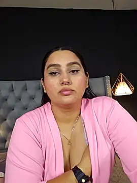 Snapshot of AlexaMora_ chatting on October 7, 2025, 11:44 am AlexaMora online show from October 7, 2025, 11:44 am