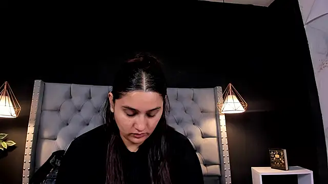 Snapshot of AlexaMora_ chatting on October 9, 2025, 10:49 am AlexaMora online show from October 9, 2025, 10:49 am