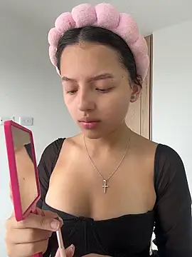 Snapshot of Sofia18_pinkk chatting on February 10, 2026, 7:57 pm Sofia18 pinkk online show from February 10, 2026, 7:57 pm