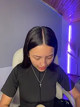 Snapshot of Sofia18_pinkk chatting on February 17, 2026, 9:45 pm Sofia18 pinkk online show from February 17, 2026, 9:45 pm