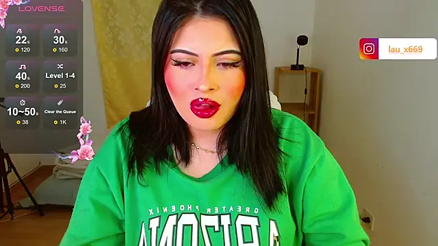 isabella1616 online show from September 28, 2025, 4:08 am