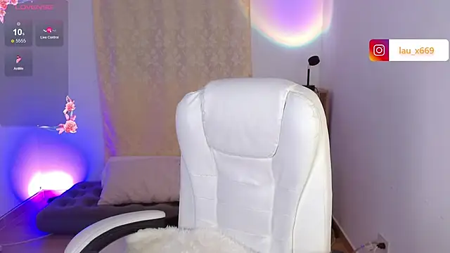 isabella1616 online show from October 11, 2025, 3:40 am