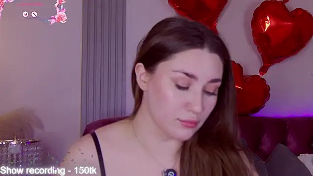 Snapshot of KiraBarlows chatting on April 9, 2026, 8:15 pm KiraBarlows online show from April 9, 2026, 8:15 pm