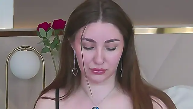 KiraBarlows online show from May 31, 2026, 7:14 am