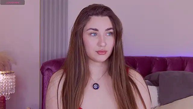 KiraBarlows online show from May 15, 2026, 6:50 pm