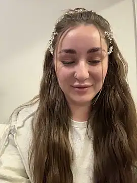 KiraBarlows online show from February 27, 2026, 7:14 pm