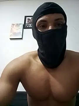 Snapshot of owen2992 chatting on February 13, 2025, 3:07 am owen2992 online show from February 13, 2025, 3:07 am