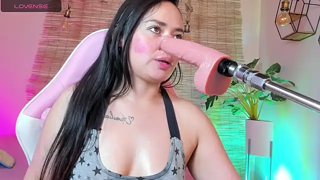 Snapshot of Rosie_jhons chatting on February 20, 2025, 7:01 am Rosie jhons online show from February 20, 2025, 7:01 am