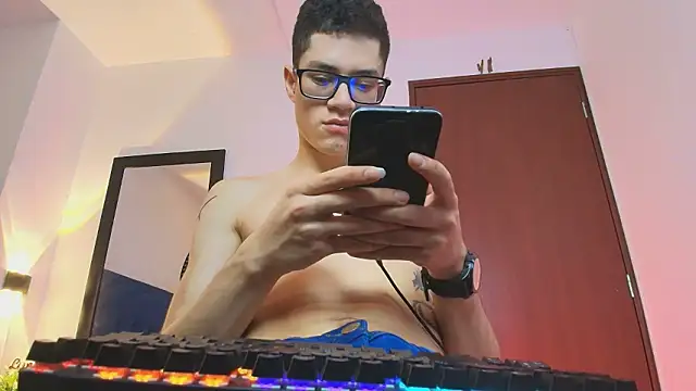 Snapshot of wolfandsky chatting on February 2, 2026, 11:42 am wolfandsky online show from February 2, 2026, 11:42 am