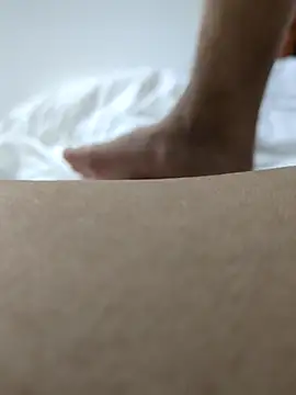 Issac6592 online show from September 28, 2025, 2:24 pm