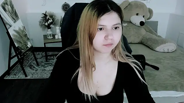 DiaAngell online show from May 6, 2026, 6:01 pm