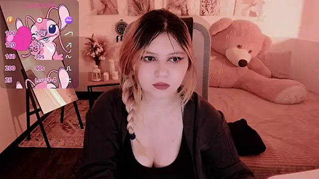 DiaAngell online show from May 19, 2026, 7:32 pm