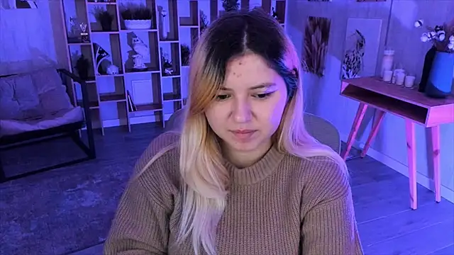 DiaAngell online show from October 18, 2025, 7:38 pm