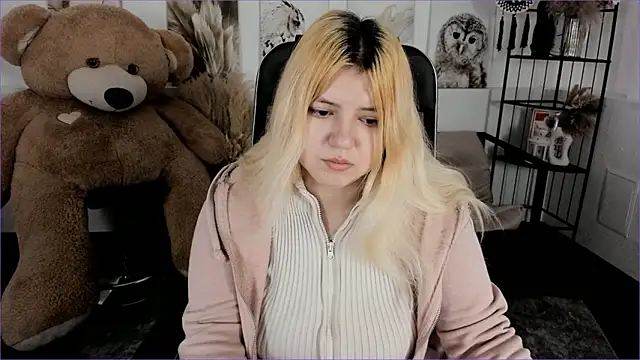 DiaAngell online show from January 18, 2026, 7:28 pm