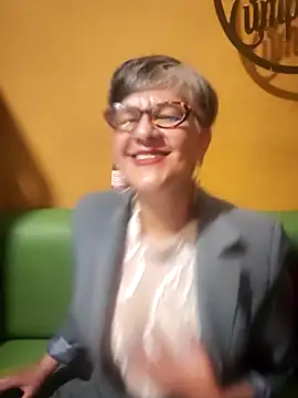 Snapshot of ilonna2025 chatting on March 19, 2026, 10:43 pm ilonna2025 online show from March 19, 2026, 10:43 pm