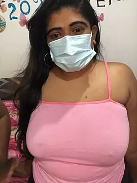 Snapshot of Lovely_WINDI chatting on January 6, 2026, 11:20 pm Lovely WINDI online show from January 6, 2026, 11:20 pm