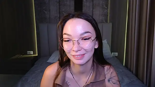Snapshot of SusannJohnson chatting on April 26, 2026, 12:30 am SusannJohnson online show from April 26, 2026, 12:30 am