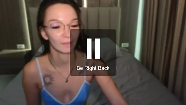Snapshot of SusannJohnson chatting on May 1, 2026, 12:15 am SusannJohnson online show from May 1, 2026, 12:15 am