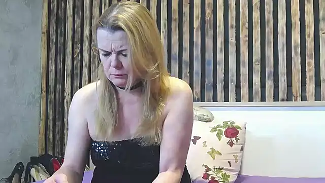 Snapshot of Kisi_Lovi chatting on February 21, 2026, 4:14 am Kisi Lovi online show from February 21, 2026, 4:14 am