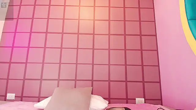 LissMonroe online show from November 12, 2025, 10:52 am