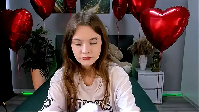 Snapshot of RayWillliams chatting on February 17, 2025, 9:13 am RayWillliams online show from February 17, 2025, 9:13 am