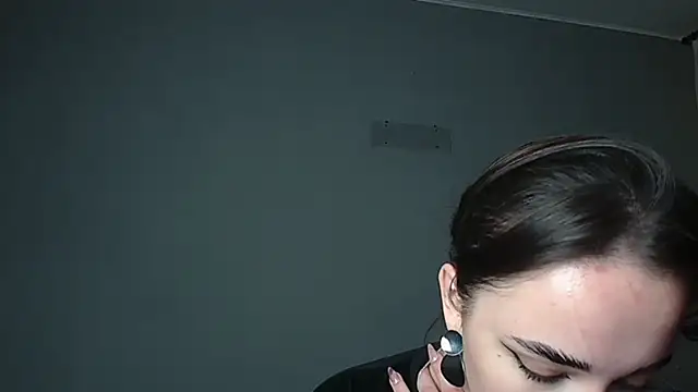 Eva Gloryy online show from April 29, 2026, 5:30 pm