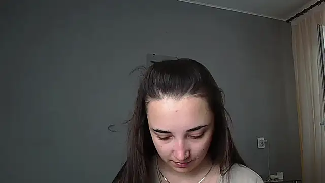 Eva Gloryy online show from May 16, 2026, 10:25 am