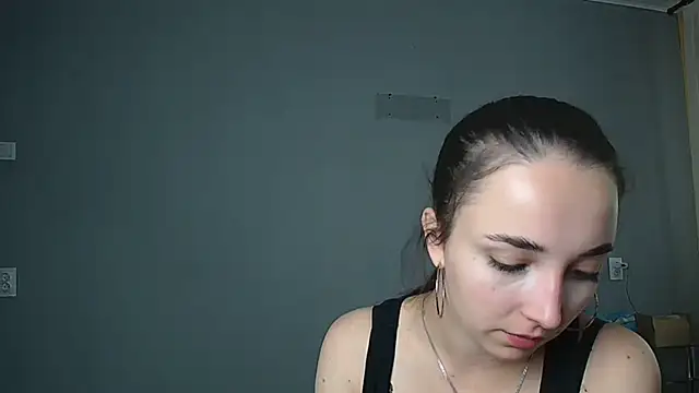 Snapshot of Eva_Gloryy chatting on September 13, 2025, 9:09 am Eva Gloryy online show from September 13, 2025, 9:09 am