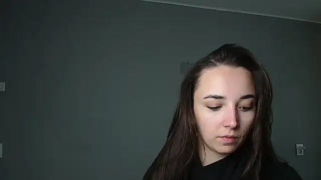 Eva Gloryy online show from May 30, 2026, 10:10 am