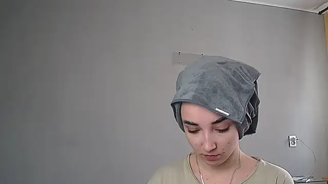 Eva Gloryy online show from March 22, 2026, 11:45 am