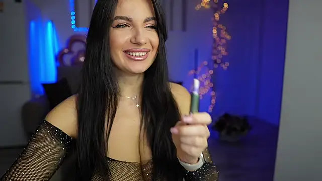 Snapshot of swarowskayaya chatting on December 21, 2025, 8:20 pm swarowskayaya online show from December 21, 2025, 8:20 pm