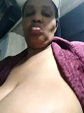 bubblendz1988 online show from October 21, 2025, 7:46 pm