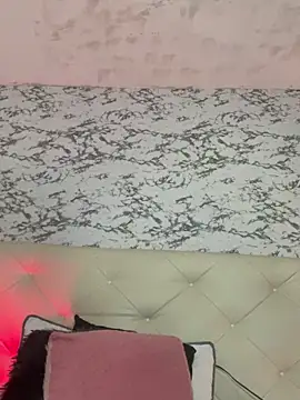 Lili  taylor online show from November 22, 2025, 1:04 am