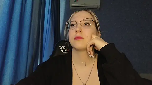 HotBrandyX online show from May 22, 2026, 6:11 am