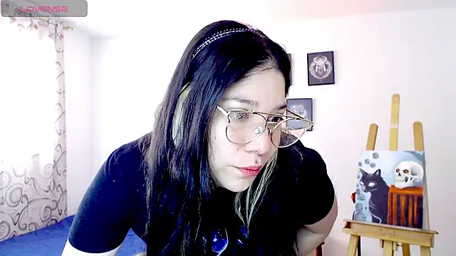 sharonnleon online show from November 25, 2025, 3:12 pm