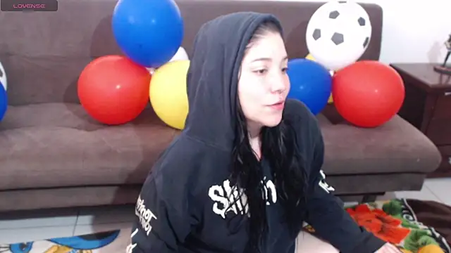 sharonnleon online show from July 10, 2026, 12:38 pm