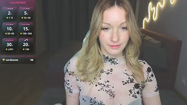 Snapshot of MargaretSweet1 chatting on April 11, 2026, 12:07 am MargaretSweet1 online show from April 11, 2026, 12:07 am