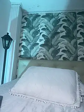 viktoria davis  online show from March 21, 2026, 12:01 am