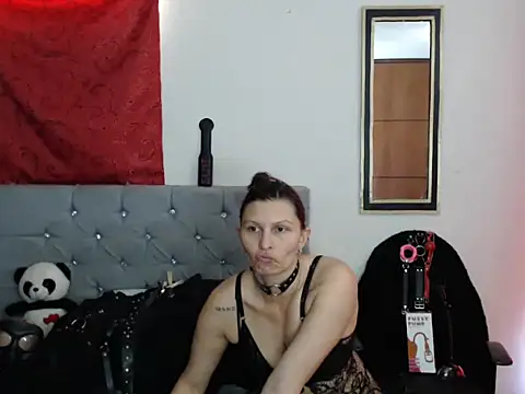 Snapshot of sachaclinford chatting on February 28, 2026, 6:29 pm sachaclinford online show from February 28, 2026, 6:29 pm