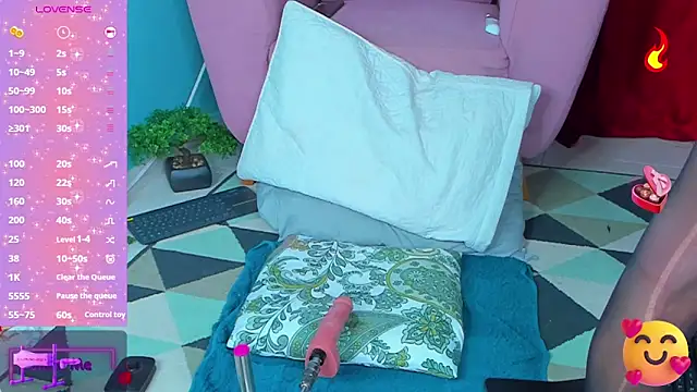 Snapshot of Samantha_Rolon chatting on March 12, 2025, 5:46 am Samantha Rolon online show from March 12, 2025, 5:46 am