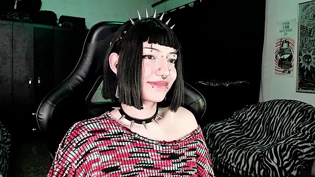 Snapshot of roxy_toxic chatting on February 3, 2026, 2:53 am roxy toxic online show from February 3, 2026, 2:53 am