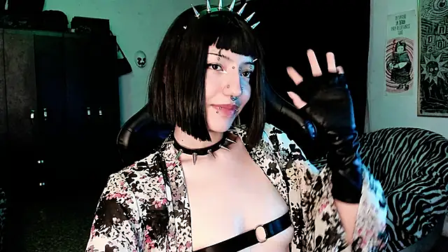 Snapshot of roxy_toxic chatting on February 3, 2026, 6:22 am roxy toxic online show from February 3, 2026, 6:22 am