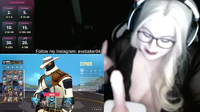 EveBaker04 online show from March 4, 2025, 8:49 pm