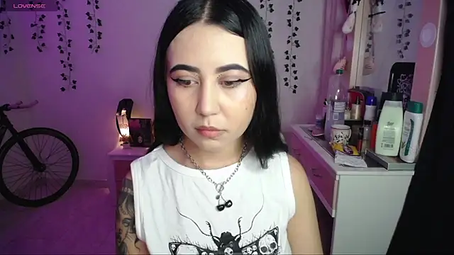 Snapshot of _codeline chatting on February 13, 2026, 3:39 am codeline online show from February 13, 2026, 3:39 am