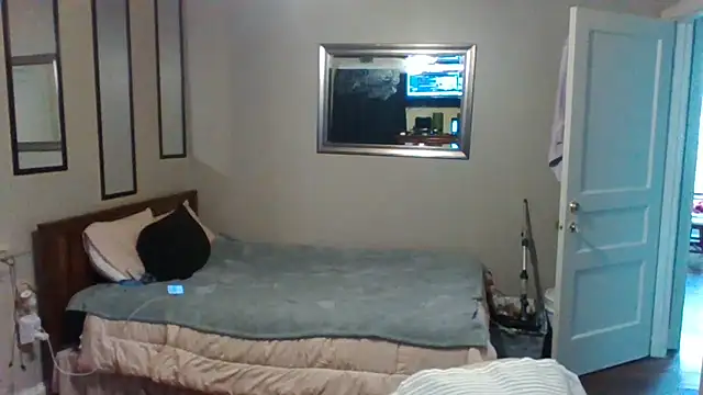 biggzee6 online show from February 26, 2026, 8:09 pm