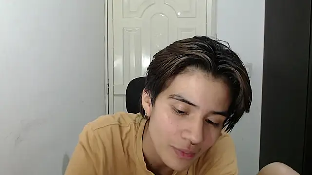 Snapshot of Dha_lia0 chatting on January 26, 2025, 1:20 am Dha lia0 online show from January 26, 2025, 1:20 am