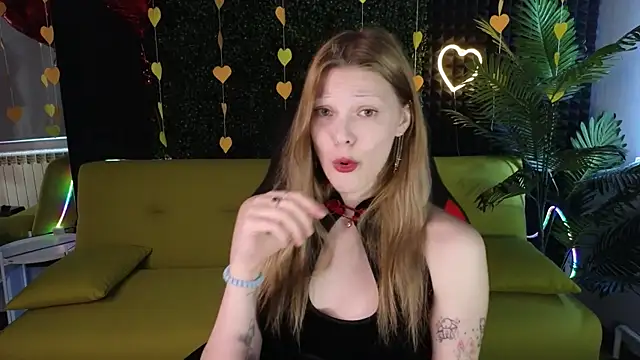 MiaWhisper online show from February 21, 2025, 4:07 am