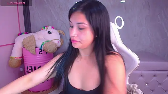 Snapshot of Skye_Little_v chatting on November 28, 2025, 3:39 am Skye Little v online show from November 28, 2025, 3:39 am