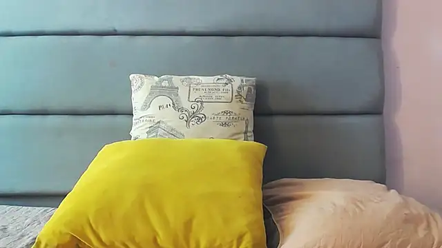 Snapshot of Ireth_7 chatting on March 18, 2025, 11:55 am Ireth 7 online show from March 18, 2025, 11:55 am