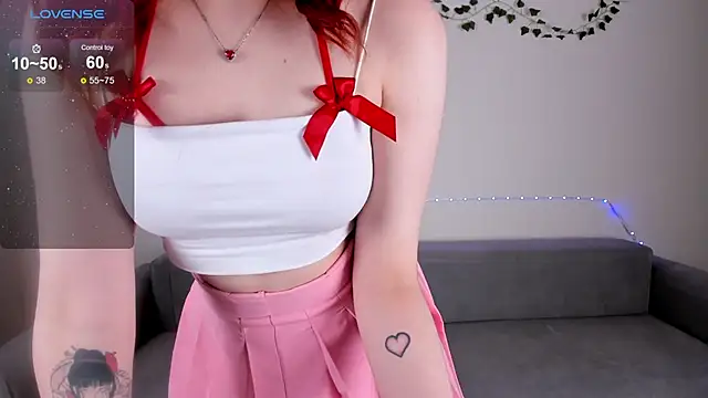 Snapshot of EmmyStar_ chatting on March 13, 2025, 10:10 pm EmmyStar online show from March 13, 2025, 10:10 pm